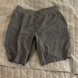 Lululemon work out shirts - size L